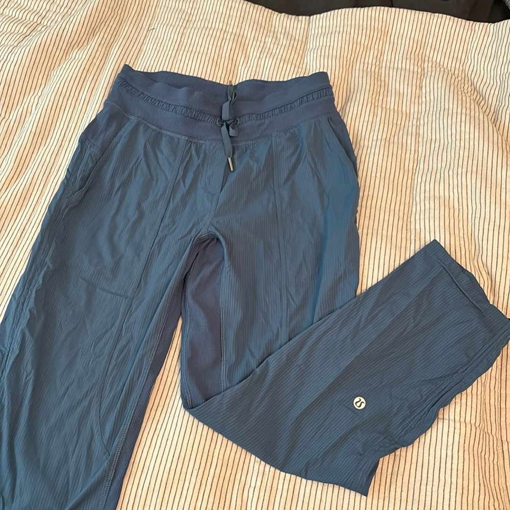 Lululemon dance studio mid rise cropped pant